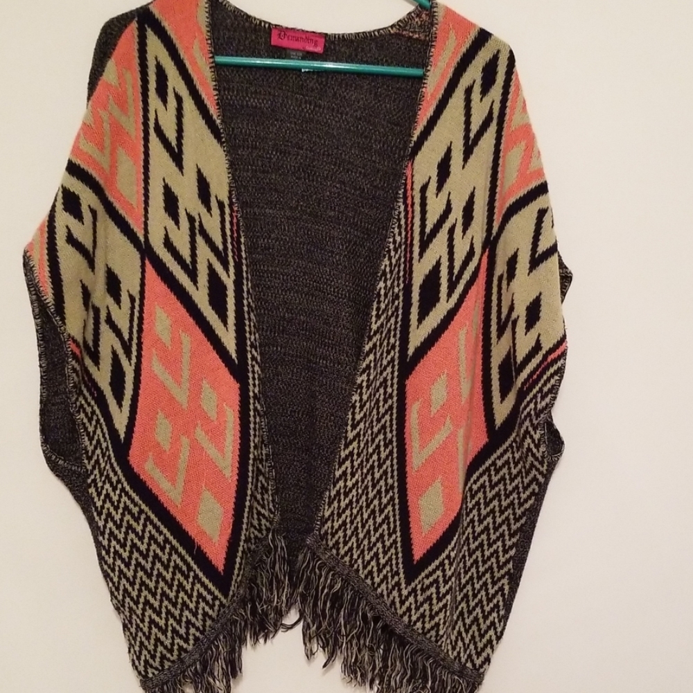 Demanding pancho shrug - Picture 2 of 4
